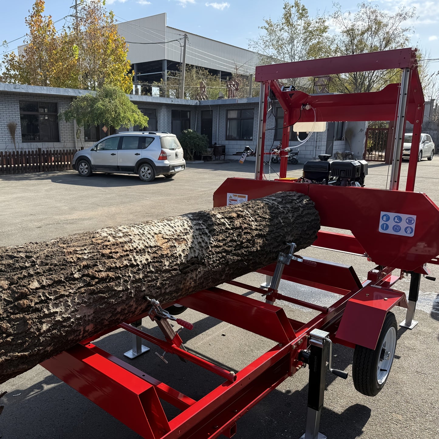 32" Portable Sawmill, 420cc Gas Engine, Max Log 32", 19.7ft Rail, Trailer & Tires – Perfect for Home Use, Easy to Maintain – CA Ship